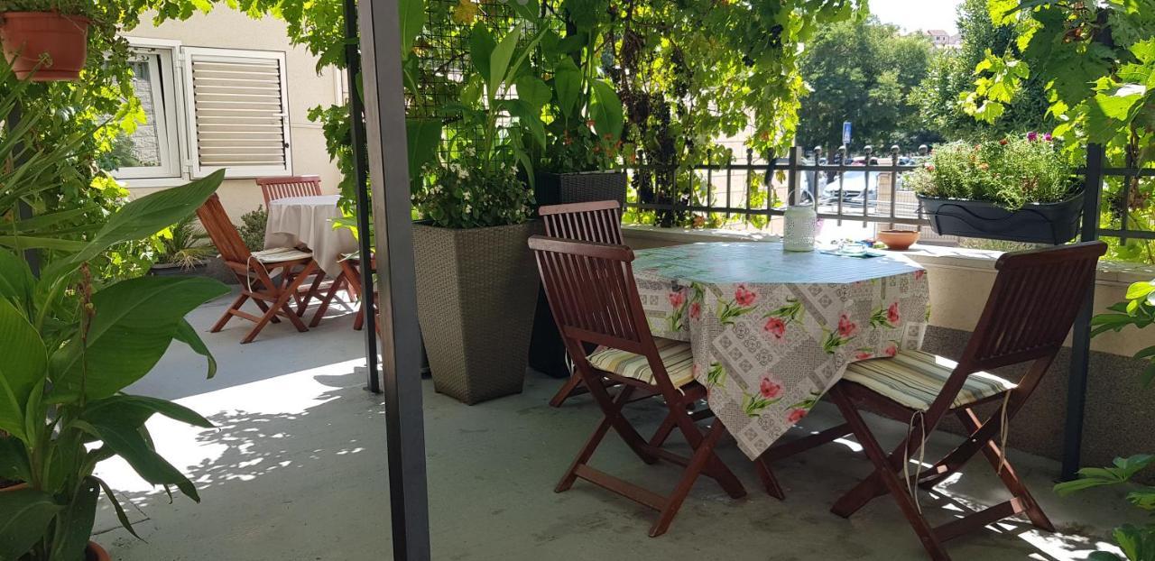 Apartments Dalia House Hvar Town Exterior photo