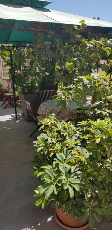 Apartments Dalia House Hvar Town Exterior photo